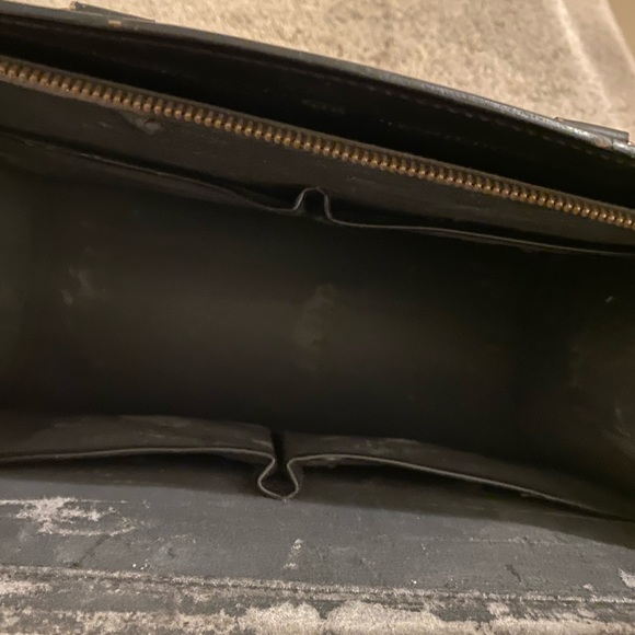 HUGE SALE!🎉Gorgeous Louis Vuitton Black Epi Structured Bag - Picture 7 of 7